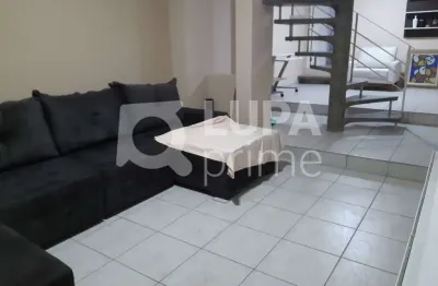 Sobrado com 3 dormitórios sendo 3 suítes á venda na parada inglesa.