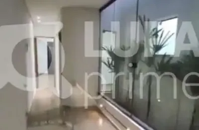 Sobrado com 3 dormitórios sendo 1 suíte á venda no parque vitória