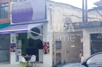 Terreno com 346 metros de área construída à venda em santana!