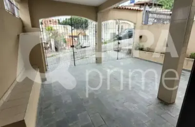 Sobrado com 4 dormitórios sendo 1 suíte á venda no parque casa de pedra