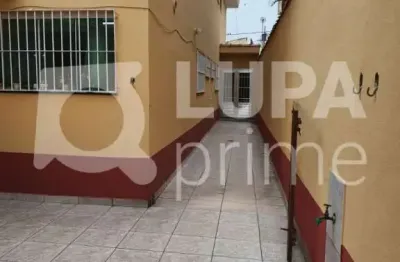 Sobrado com 3 dormitórios sendo 1 suíte á venda no jardim leonor mendes de barros