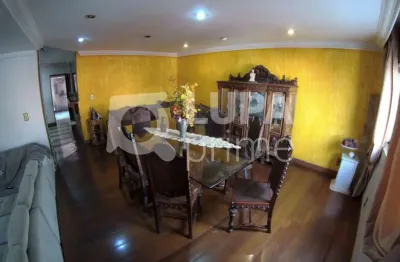 Casa com 3 quartos à venda na Rua Agop Kerimian, 47, Imirim, São Paulo