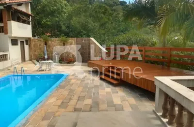 Casa 3 dormitórios à venda condomínio  na serra da cantareira!