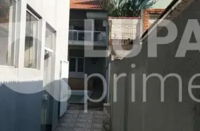 Prédio comercial com 228 metros para locação na água fria