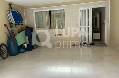 Casa com 3 quartos à venda na Rua Tanque Velho, 241, Vila Nivi, São Paulo