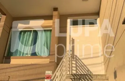 Sobrado com 3 dormitórios à venda na parada inglesa
