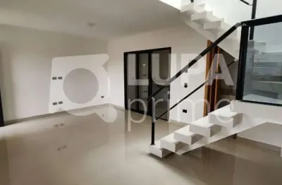 Sobrado com 3 dormitórios sendo 3 suítes á venda na vila constança!