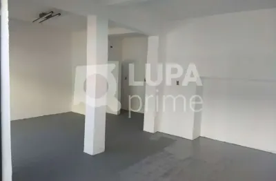 Casa com 3 quartos à venda na Rua Doutor Valentim Bouças, 147, Vila Mazzei, São Paulo