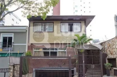 Sobrado com 4 dormitórios sendo 2 suítes á venda em santana