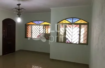 Sobrado com 3 dormitórios e 3 banheiros para locação em bortolândia