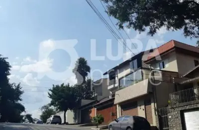 Sobrado com 3 dormitórios sendo 1 suíte á  venda vila ester