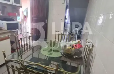 Sobrado com 2 quartos e 3 vagas de garagem a venda na vila gustavo