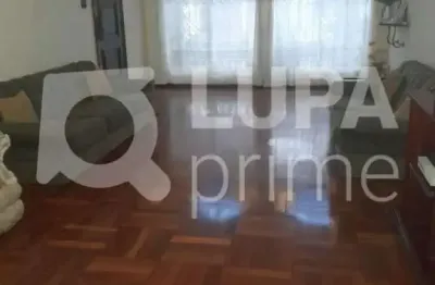 Sobrado com 4 dormitórios sendo 2 suítes á venda no parque jabaquara