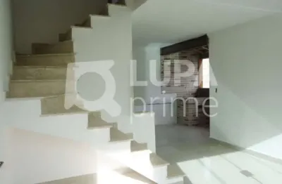 Casa em condomínio fechado com 2 quartos à venda na Rua Gurinhém, 60, Vila Leonor, São Paulo