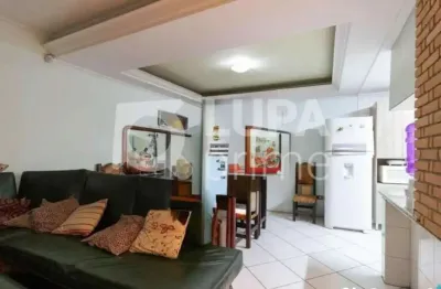 Sobrado com 4 dormitórios sendo 2 suítes á venda na parada inglesa
