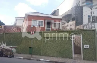 Casa espaçosa com 3 dormitórios e 3 banheiros - vila paiva