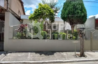 Casa térrea com 3 dormitórios sendo 1 suíte á venda na vila nova mazzei!
