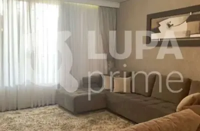 Sobrado com 4 dormitórios e 5 banheiros à venda em santana