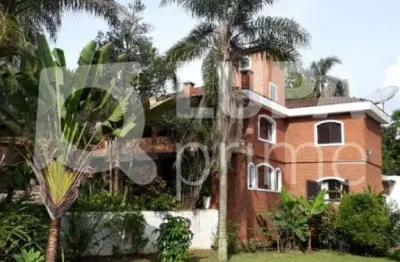 Casa assobradada com 3 dormitórios sendo 1 suíte á venda em mairiporã