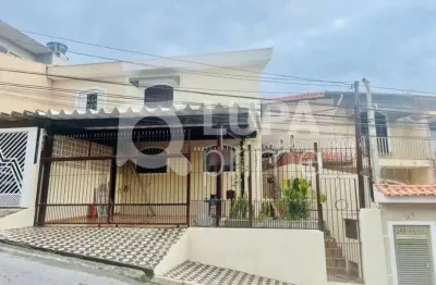 Sobrado com 3 dormitórios sendo 3 suítes á venda no jardim peri