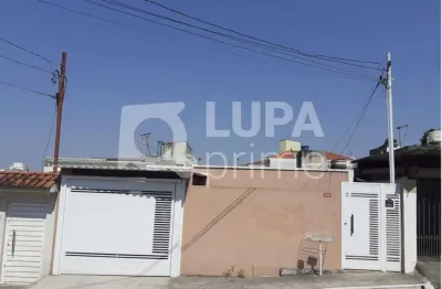 Casa térrea com 4 dormitórios sendo 1 suíte á venda na parada inglesa