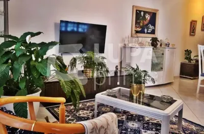 Casa com 3 quartos e 3 vagas de garagem à venda no horto florestal