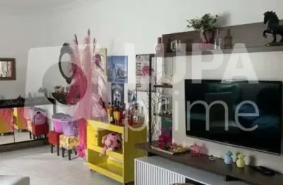 Casa térrea com 1 dormitório à venda na parada inglesa!