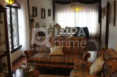 Casa com 3 quartos e 7 vagas de garagem à venda no jardim são paulo