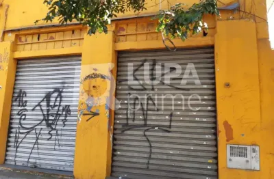 Terreno com 232m² - 1 salão comercial - 3 casas - á venda na vila gustavo !