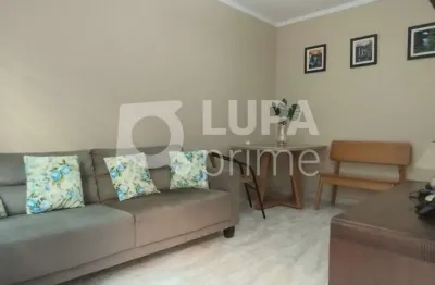 Sobrado, em condomínio, com 2 dormitórios de 73m² à venda, na vila nilo