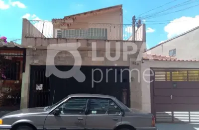 Sobrado com 3 dormitórios sendo 1 suíte á venda na parada inglesa