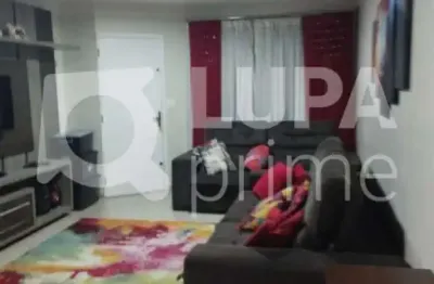 Sobrado com 3 dormitórios, sendo 1 suíte, à venda, na vila constança