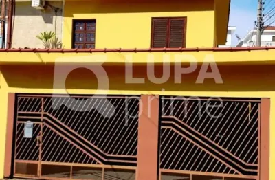 Sobrado à venda com 3 dormitórios no jardim são paulo!