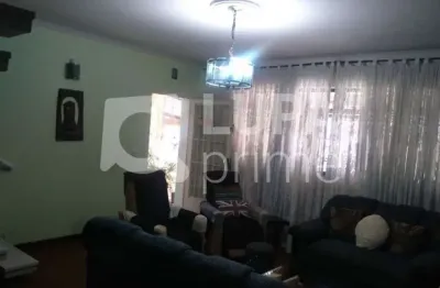 Sobrado com 3 quartos e 3 vagas de garagem a venda na vila medeiros