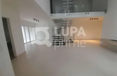Sobrado com 3 dormitórios de 400m² para locação, na avenida nova cantareira
