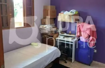 Sobrado com 2 dormitórios á venda no jardim francisco mendes.