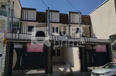 Sobrado com 3 dormitórios sendo 3 suítes á venda na vila isolina mazzei.