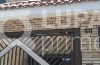 Sobrado com 3 dormitórios sendo 1 suíte á venda no parque casa de pedra!