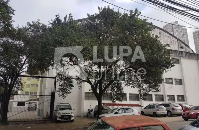 Prédio comercial com 2.720 metros à venda na água branca!