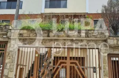 Sobrado com 3 dormitórios sendo 1 suíte à venda na água fria!
