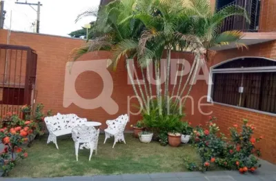 Sobrado com 5 dormitórios sendo 4 suítes á venda na vila primavera