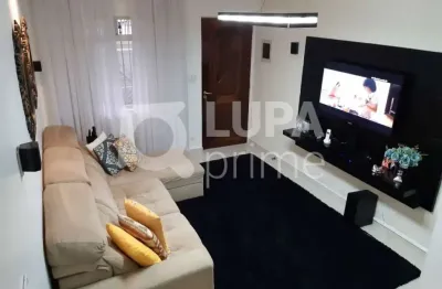 Sobrado com 3 dormitórios á venda na odassi nazzali.