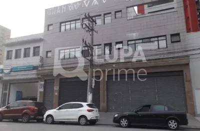 Prédio com 12 salas para alugar na Rua Alfredo Guedes, 209, Santana, São Paulo