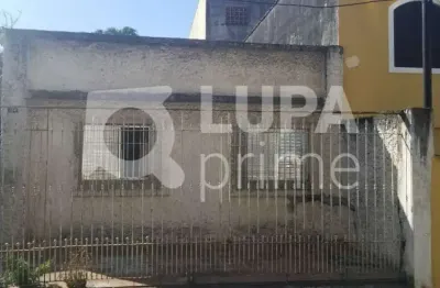 Casa térrea com 3 dormitórios à venda na vila dom pedro ii !