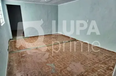 Casa térrea com 4 quartos e 1 vaga de garagem para locação na vila maria