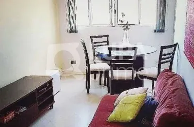 Apartamento com 2 quartos e 1 vaga de garagem à venda em casa verde média