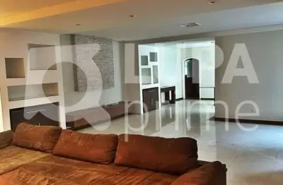 Casa com 4 quartos e 10 vagas de garagem à venda na vila maria alta