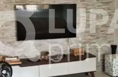 Casa com 3 quartos e 2 vagas de garagem à venda na parada inglesa