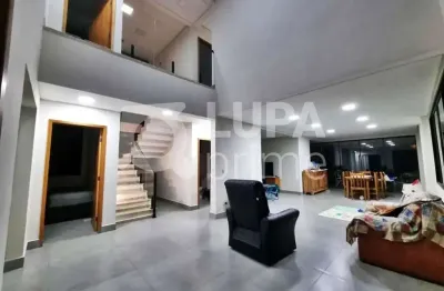 Casa com 5 quartos e 10 vagas de garagem à venda em guararema