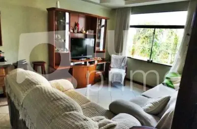 Casa com 3 quartos e 4 vagas de garagem á venda na freguesia do ó